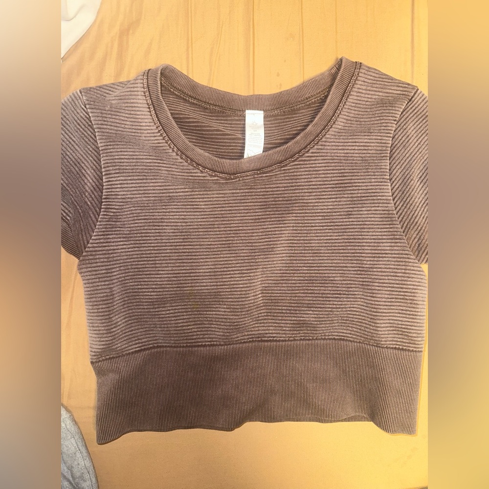 gym crop top